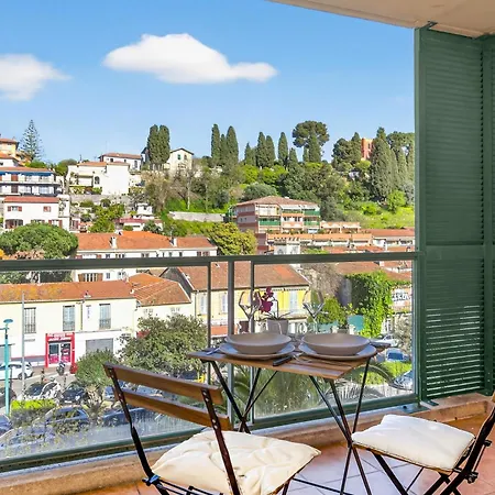 Appartement Dans Le Centre De Avec Balcon Et Clim Menton