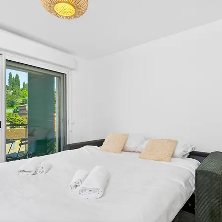Dans Le Centre De Avec Balcon Et Clim Appartement Menton