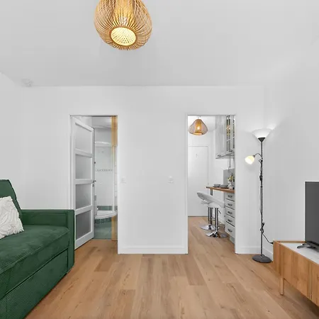 Appartement Dans Le Centre De Avec Balcon Et Clim *