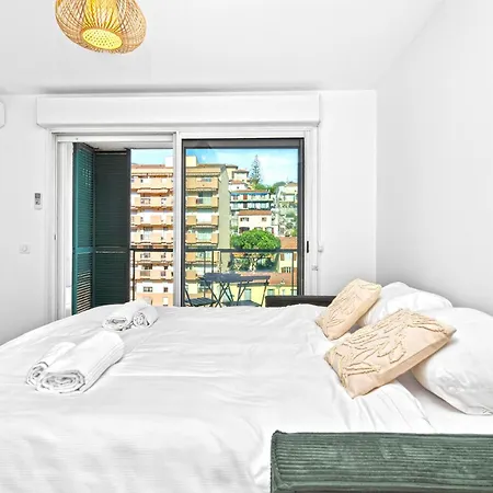 Dans Le Centre De Avec Balcon Et Clim Appartement *